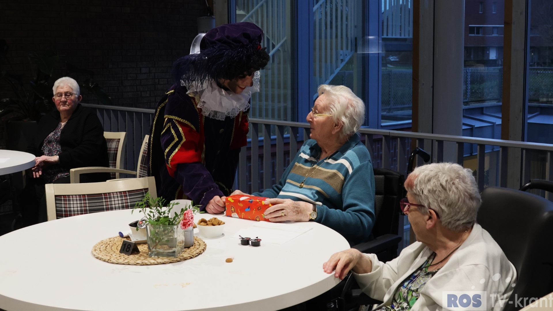 Bezoek Sint En Piet Aan De Annenborch Tv Krant