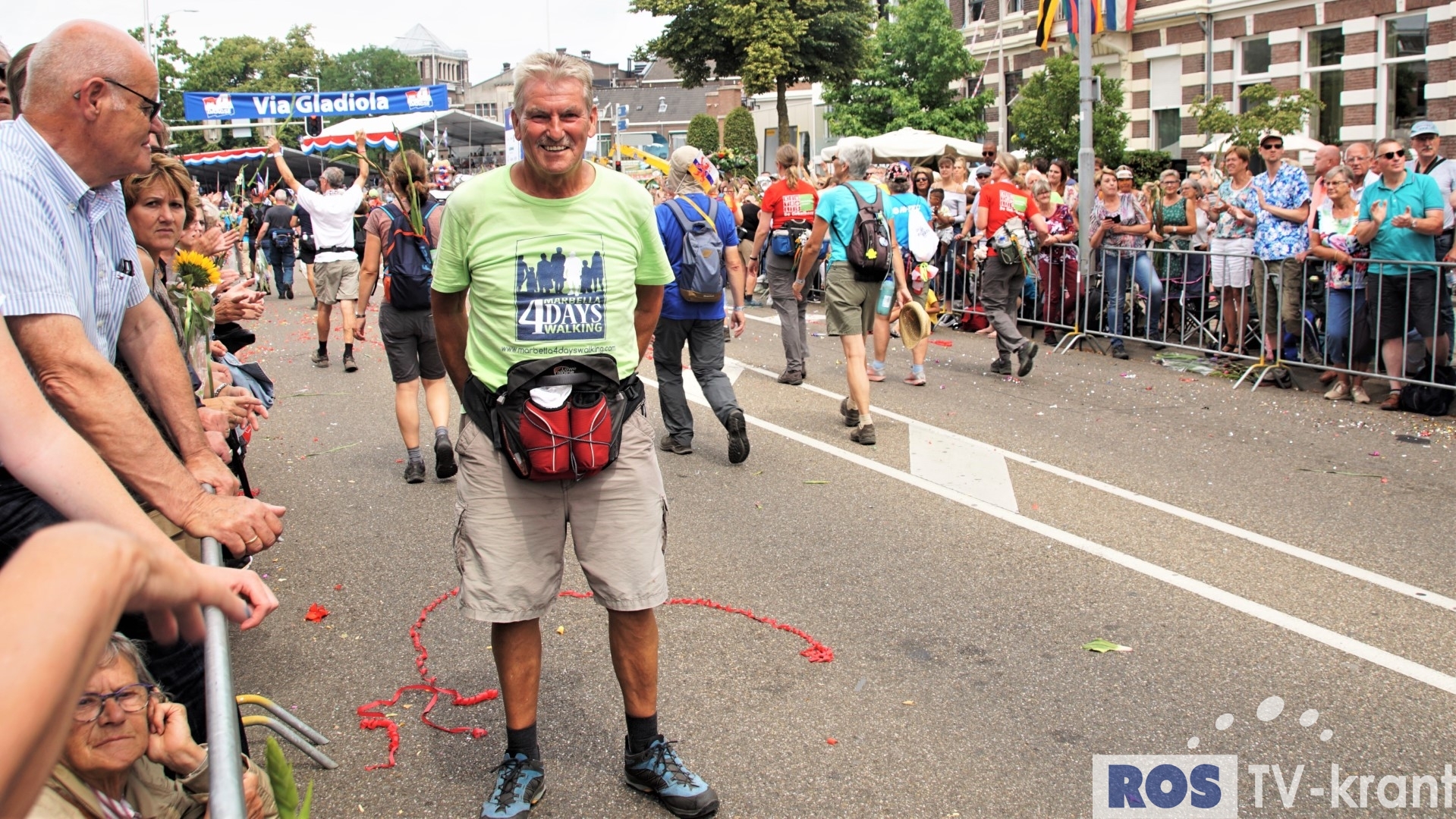 VierdaagseVrijdag18.JPG TVkrant VierdaagseVrijdag18.JPG TVkrant